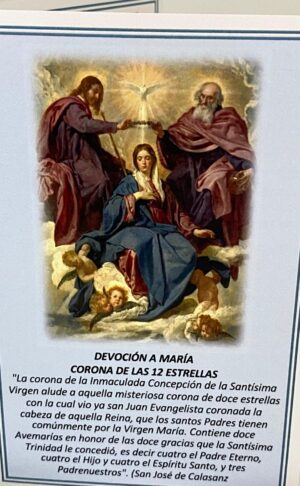 Estampa devocional para rezar la corona de las 12 estrellas en español