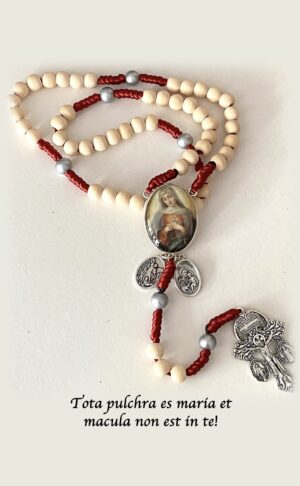 Rosario de combate devocional en madera natural con los mas poderosos sacramentales