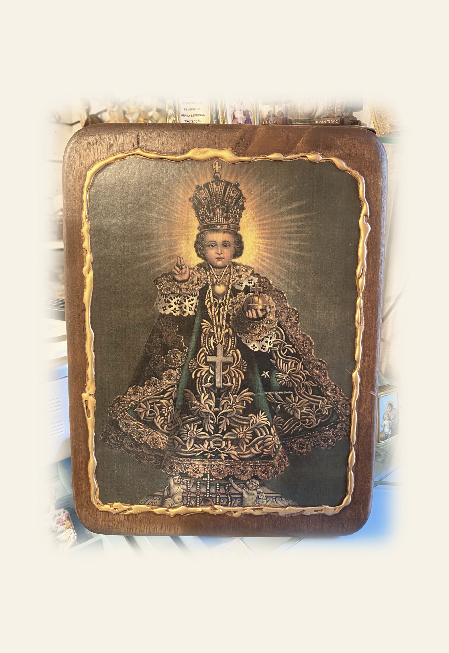 Cuadro del Niño Jesús de Praga en madera impresa y pintada